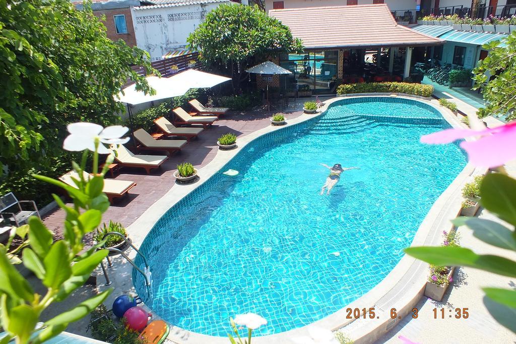 Medio De Hotel