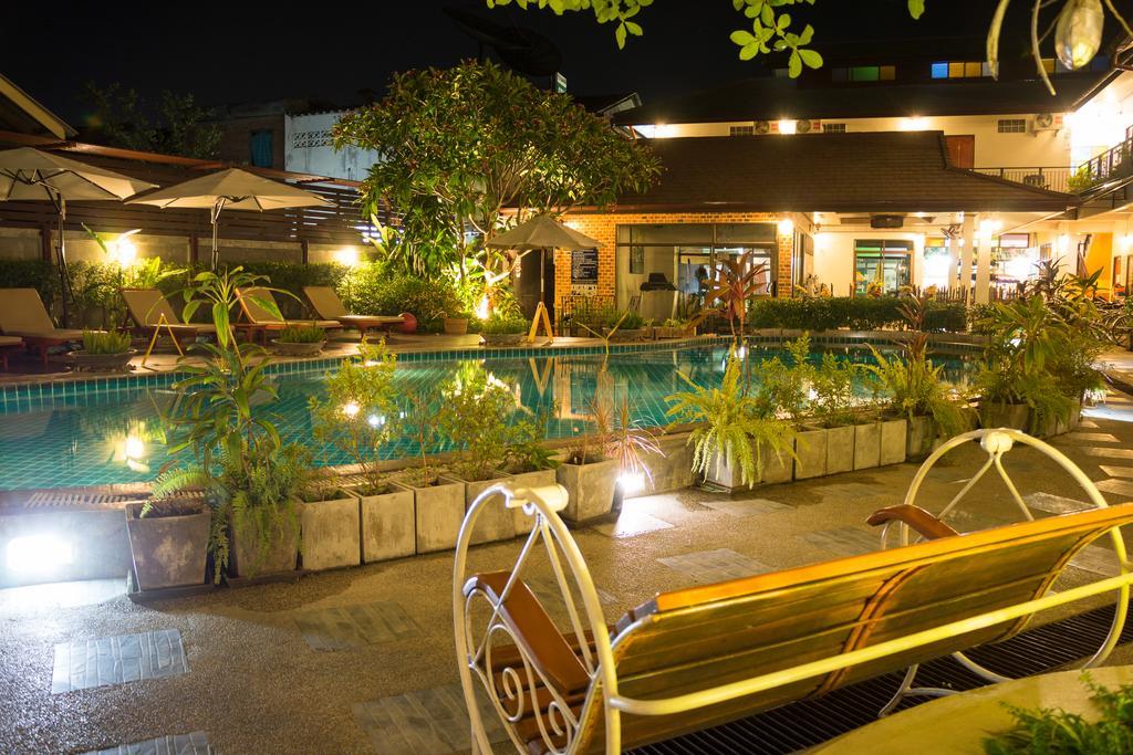Hotel Medio De