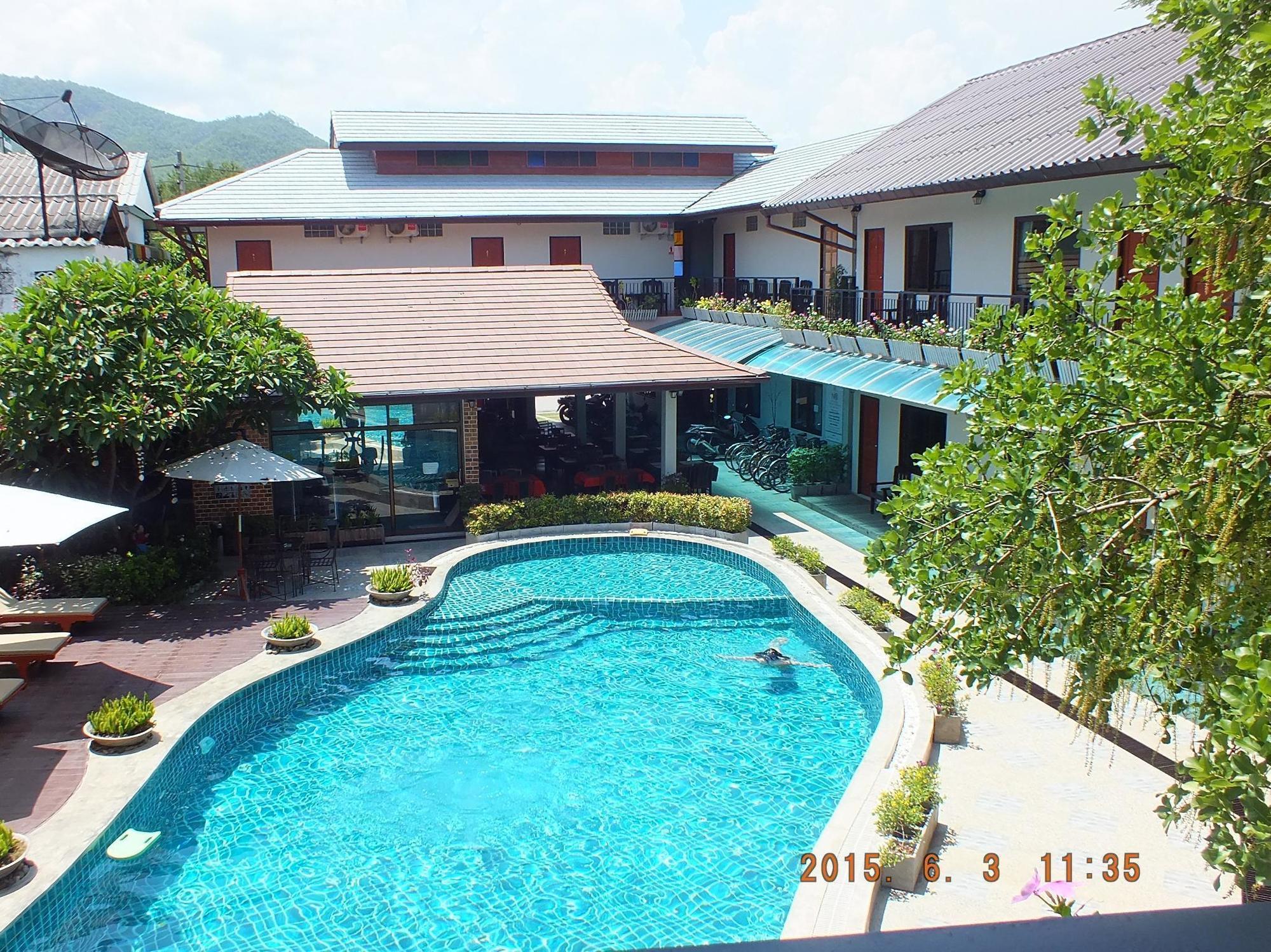 Medio De Hotel Pai