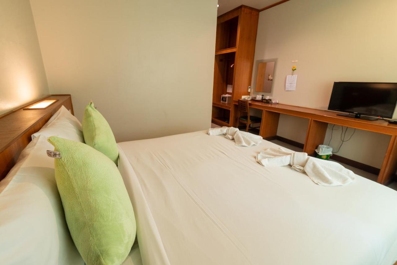 Medio De Hotel Pai