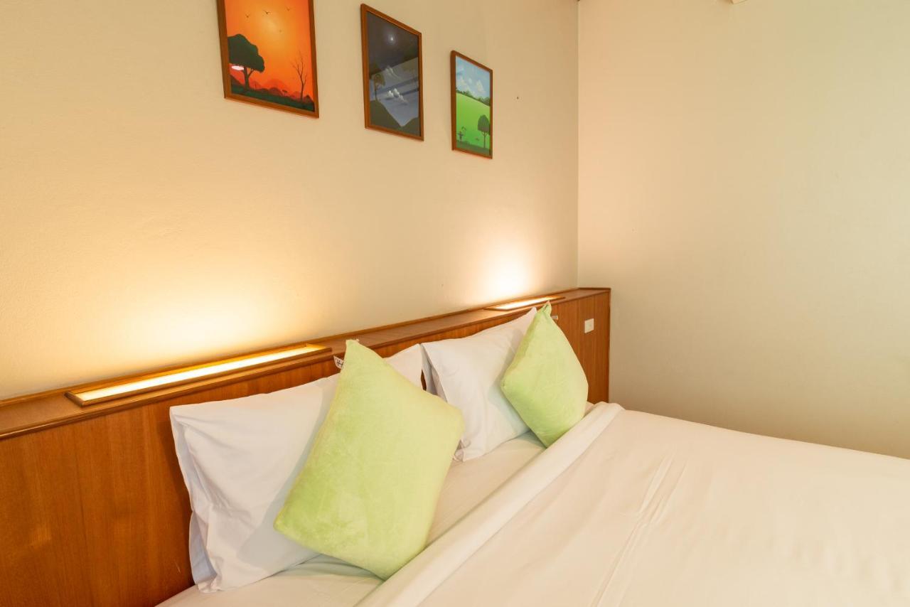 Medio De Hotel 3*
