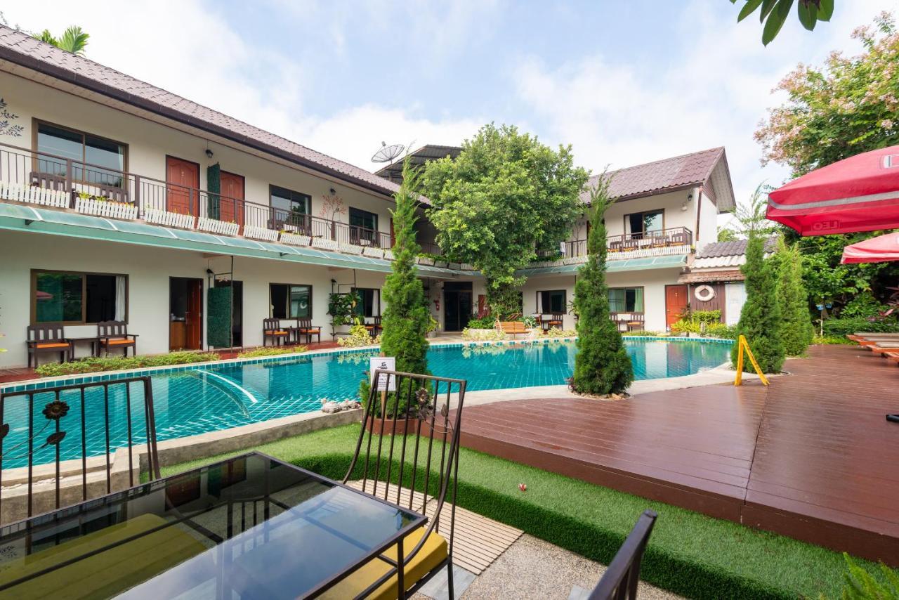 Hotel Medio De 3*